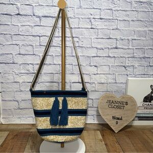 WAPA HANDMADE Medium Crossbody Colombian bucket bag